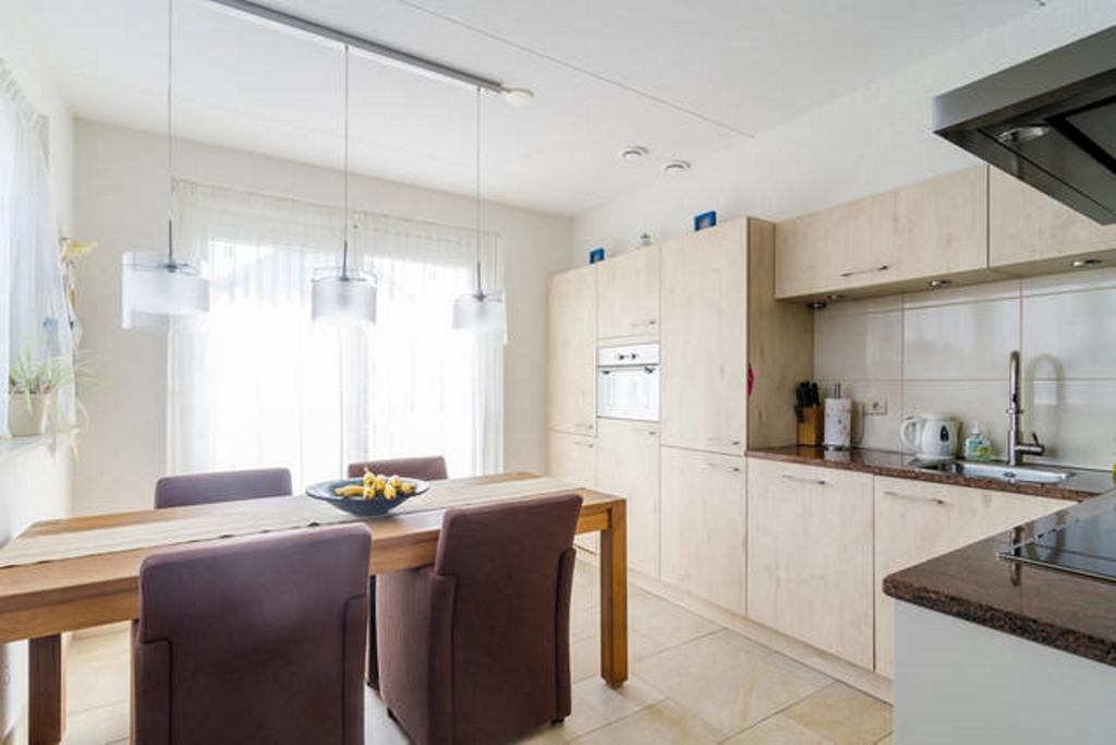 B&B Almere Luaran gambar